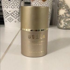 Stila Stay All Day foundation in Caramel